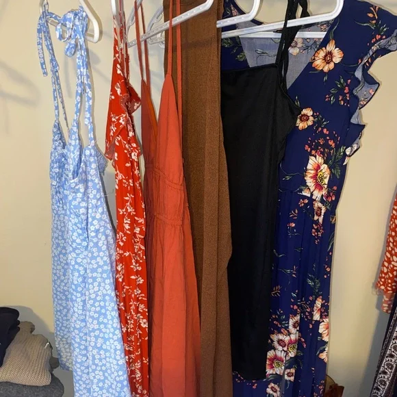 Dress Bundle (6) ✨ - Picture 2 of 10